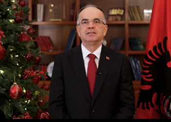 Bajram Begaj uron Vitin e Ri 2026: Më shumë paqe, shpresë dhe begati