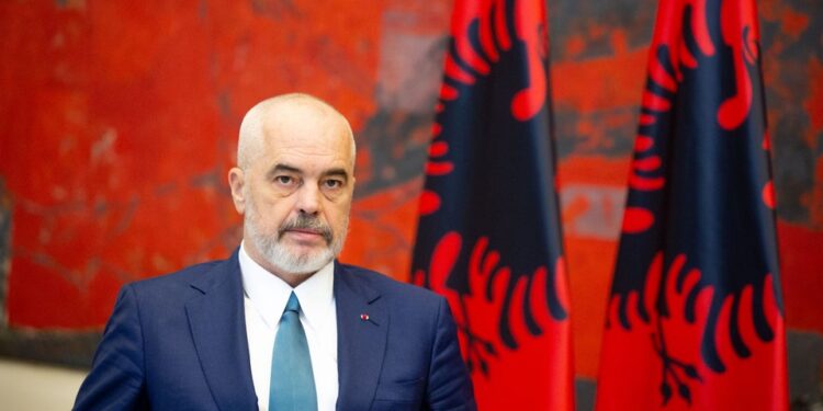 “Padrejtësi ulëritëse, me bekmin e Evropës dhe Amerikës”: Edi Rama vazhdon me kritika të ashpra për Gjykatën Speciale