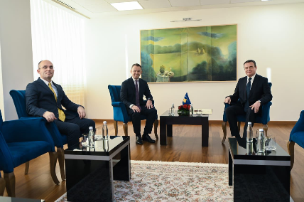 Pas shumë skandaleve në Ministrinë e Bujqësisë, Faton Peci e dorëzon detyrën e tij si ministër