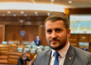 Mërgim Lushtaku kërkon që deputetëve t’u bëhet testi se a përdorin substanca narkotike