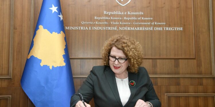 Ministria shpërfill vendimin e Agjencisë Antikorrupsion, nënshkruan kontratë 7.7 milionë euro pas konstatimit të konfliktit të interesit