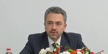 Radoniqi: Probleme të përkohshme me energjinë elektrike në disa qendra votimi, deri në orën 15:00 kanë votuar 28.65% e qytetarëve