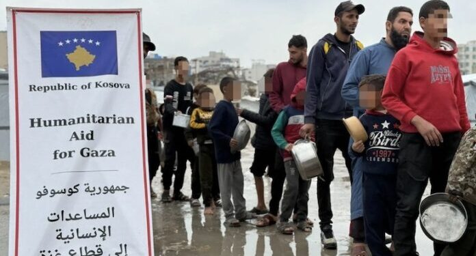 Banorët e Gazës pranuan ndihmat humanitare të dërguara nga Kosova