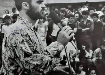 “Ç’është ajo që kam dëgjuar, që nuk i keni rënë ballit Ramiz Alisë?” – Fjalët e Edi Ramës pas mbërritjes së vonuar në themelimin e PD-së