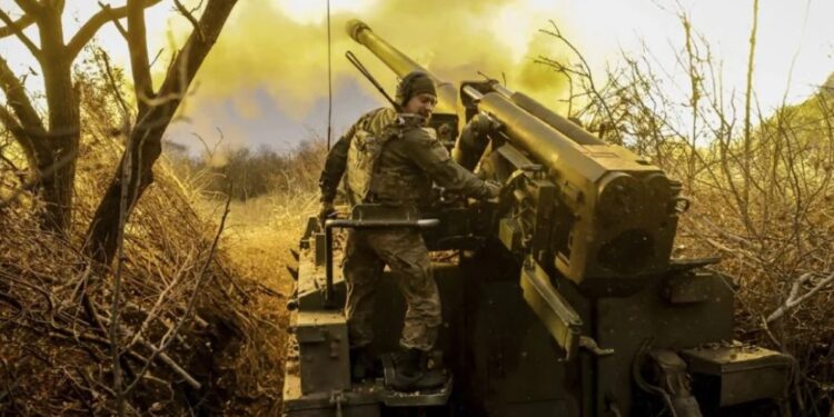 Diplomatët amerikanë dhe europianë bien dakord për garancitë e sigurisë, ja sa trupa paqeruajtës do ketë në Ukrainë pas luftës