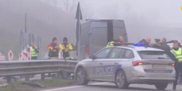 Largohet vetura me targa të Shqipërisë nga vendi i aksidentit fatal në “Ibrahim Rugova”