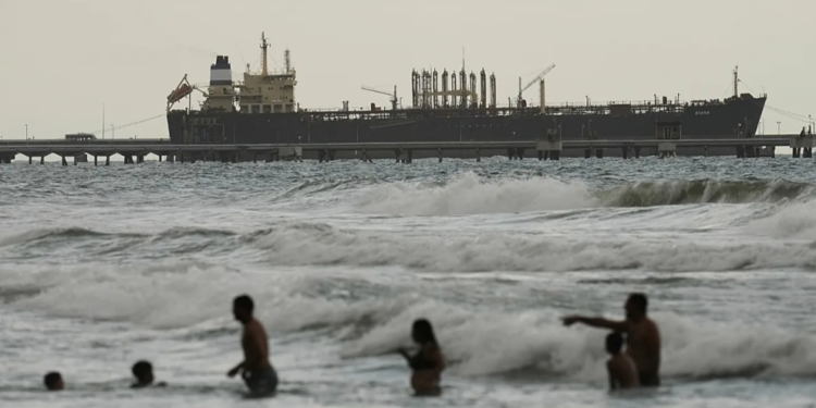 Vazhdon lufta ndaj “Flotës së Errët”: SHBA sekuestron cisternat e naftës së Venezuelës