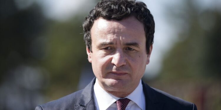 SHBA kritikon veprimet “përçarëse” të VV-së ndaj Listës Serbe – Reagon Kurti: Është çështje e Ambasadës Amerikane dhe KQZ-së