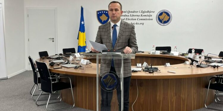 Elezi: Deri në ora 09:00 në 25 përfaqësi diplomatike votuan mbi një mijë votues