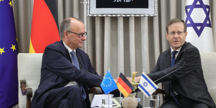 Kancelari gjerman Friedrich Merz viziton Izraelin: Riafirmon mbështetjen për shtetin hebre dhe kërkon çarmatimin e Hamasit