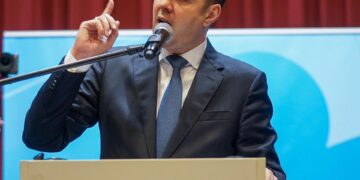 “Më 28 dhjetor, ejani në Kosovë” — Lumir Abdixhiku bën thirrje mobilizuese për votuesit e diasporës