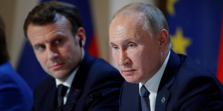 Putin i hapur për dialog me Macronin: Kremlini flet për “vullnet politik”