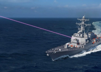 Mes tensioneve me Kinën, Japonia teston armën e re lazer 100 kW në det – drejt epokës së mbrojtjes pa municion