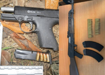 Pesë të arrestuar në Prishtinë pas të shtënave me armë – Policia sekuestron armë e drogë