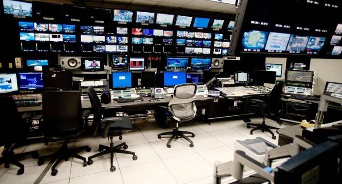 Shqiptarët nuk i besojnë më televizioneve