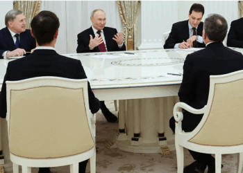 Kremlini: Pa kompromis territorial s’ka paqe – Putin akuzon BE-në për sabotim, SHBA-ja sheh “përparim të kujdesshëm”