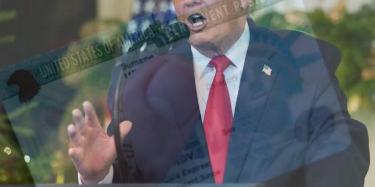 Trump pezullon lotarinë e Green Card pas sulmit në universitet, dy viktima