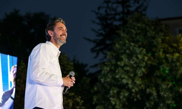 Prishtinë: PDK-ja del para LDK-së në shumë qendra votimi