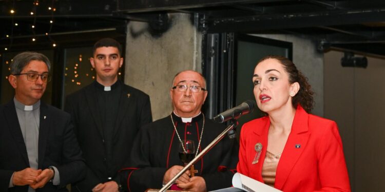 Mesazh urimi për Krishtlindje në Katedralen “Nënë Tereza”: Thirrje për solidaritet, shpresë dhe unitet