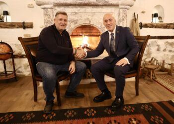 Ramush Haradinaj prezanton Zafir Berishën si përforcimin më të ri në AAK: “Mirësevjen krah nesh!”