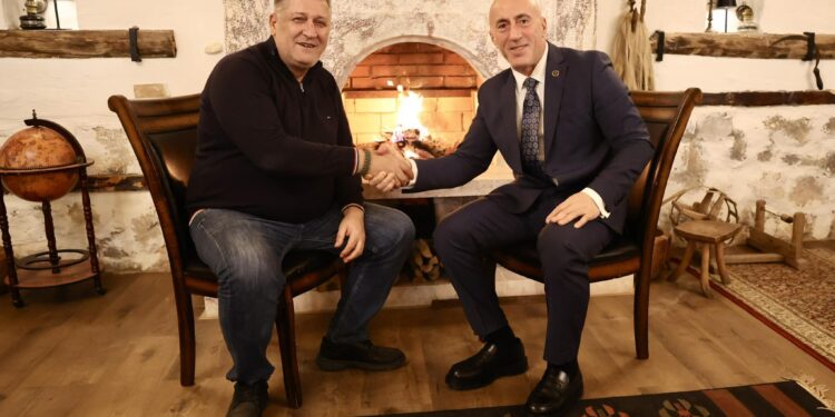 Ramush Haradinaj prezanton Zafir Berishën si përforcimin më të ri në AAK: “Mirësevjen krah nesh!”