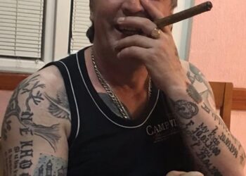 Ekskluzive | Ky është i dyshuari për tentim vrasjen ne Deçan, tre persona të plagosur në një kafiteri