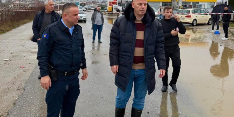 Lladrovci: Drenasi po përjeton vërshime për t’u mbajtur mend, dhjetëra shtëpi e biznese nën ujë