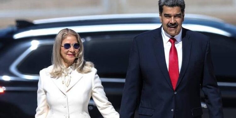 Opozita Venecuelës: Dyshohet për një largim të negociuar të Nicolas Maduro-s