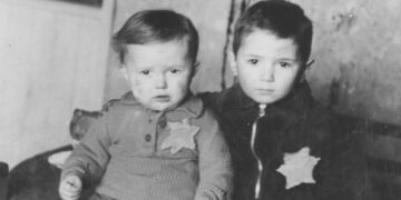 Dita Botërore e Kujtesës së Holokaustit, ja çfarë duhet të dini për të…
