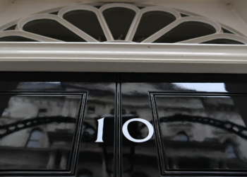 Britania përballë një vendimi të ndjeshëm: Marrëveshja e gazit e lidhur me kompani të afërta me Rusinë drejt skadimit