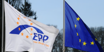 PPE i kërkon BE-së të përgatitet për ndryshime në ekuilibrin global të pushtetit