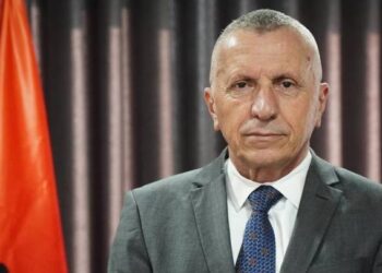 Kamberi: Viti 2026 mund të shënojë fundin e pushtetit të Vuçiqit