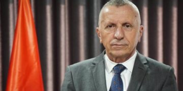 Kamberi: Viti 2026 mund të shënojë fundin e pushtetit të Vuçiqit
