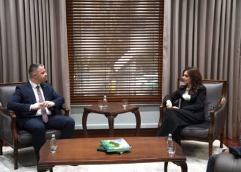 Takim në Tiranë për Luginën e Preshevës, diskutohet edhe bllokimi i fondeve nga Serbia