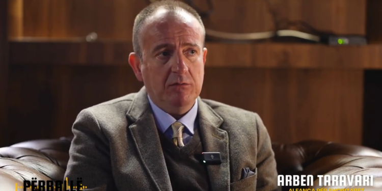 Taravari: Albin Kurti ishte arsyeja pse iu bashkova VLEN-it