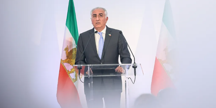 Reza Pahlavi: Nga trashëgimtari i fronit në mërgim te figura qendrore e opozitës iraniane