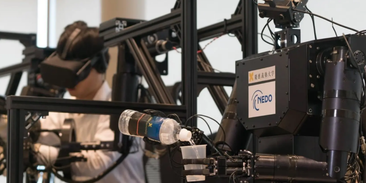 Robotët më në fund “ndiejnë” si njerëzit: teknologji e re imiton prekjen njerëzore me pak të dhëna