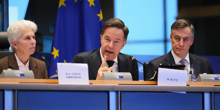 Rutte nën zjarr kritikash në Evropë: “Pa SHBA-në nuk mbrohemi” – amerikanët: po thotë realitetin