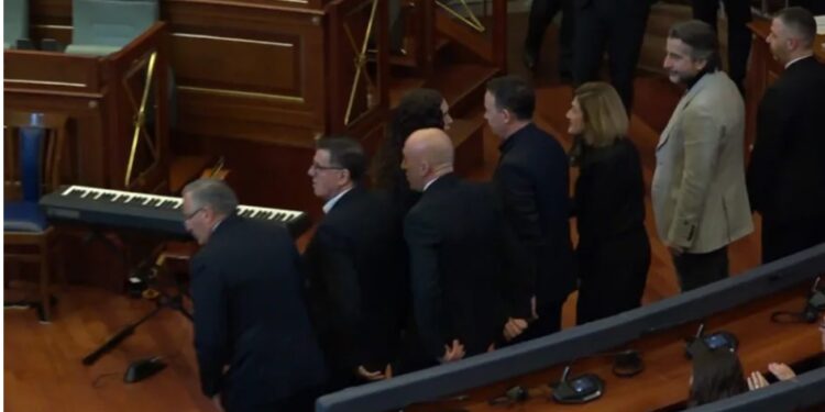 Abdixhiku mungon në homazhet dhe akademinë përkujtimore për Nexhat Dacin