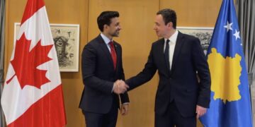 Kurti takohet në Davos me ministrin kanadez Sidhu, në fokus teknologjia dhe minierat