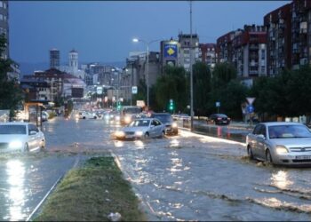Reshjet e mëdha të shiut, Komuna e Prishtinës: Shmangni zonat e përmbytura