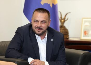 Ministri Maqedonci rrit mbështetjen dhe vlerësohet si më i suksesshmi i qeverisë Kurti