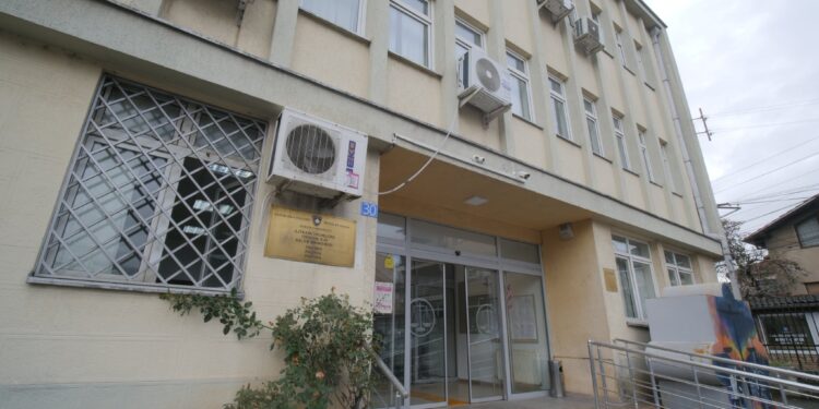 Gjykata në Prizren pranon kërkesën e Prokurorisë: Paraburgim për 23 të dyshuar për manipulim zgjedhor