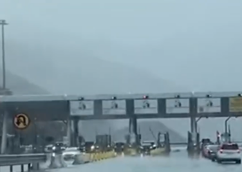 Fluks i lartë mjetesh në Kalimash, trafik i rënduar drejt Kosovës