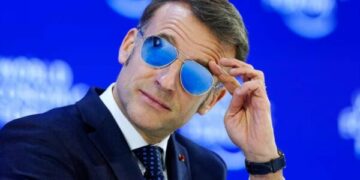 Trump tall Macronin për e syzet e diellit në Davos