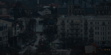 Odessa në errësirë dhe -18°C | Sulmi rus me dronë lë 35 mijë familje pa energji, të plagosur dhe dëme të rënda infrastrukturore