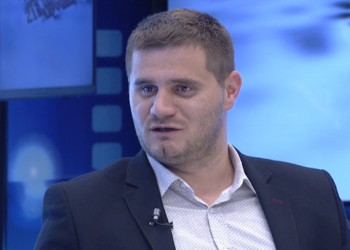 Olluri kritikon ashpër opozitën: Nuk luftohet pushteti duke qëndruar në lokale luksoze