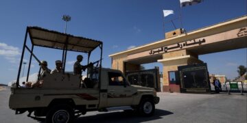 Izraeli nis operacion të gjerë në Gaza për gjetjen e pengut të fundit, hapja e Rafahut kushtëzohet me përfundimin e misionit