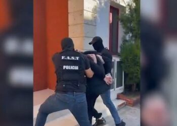 Arrestohen në Tiranë dy persona të kërkuar ndërkombëtarisht nga Kosova për trafikim qeniesh njerëzore