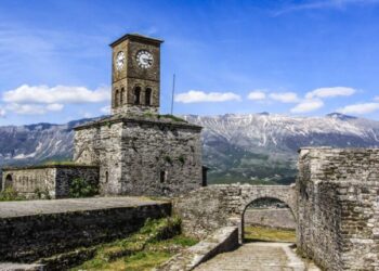 Ora më unike në Ballkan: Historia e veçantë e Sahatit të Gjirokastrës